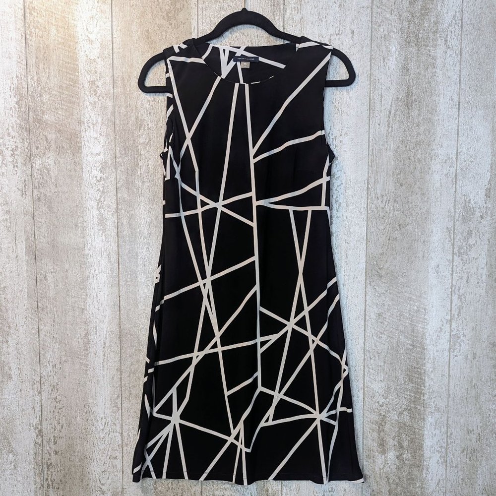 Tommy Hilfiger Shift Dress Women's Size 6 Black White Geo Print Sleeveless Knit